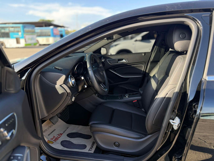 2018 MERCEDES BENZ A180 9T KMS ONLY!