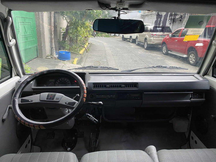 2024 MITSUBISHI L300 2.2L W/ FB BODY DIESEL MANUAL TRANSMISSION