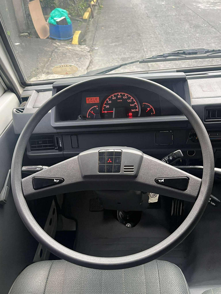 2024 MITSUBISHI L300 2.2L W/ FB BODY DIESEL MANUAL TRANSMISSION