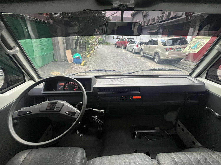 2024 MITSUBISHI L300 2.2L W/ FB BODY DIESEL MANUAL TRANSMISSION