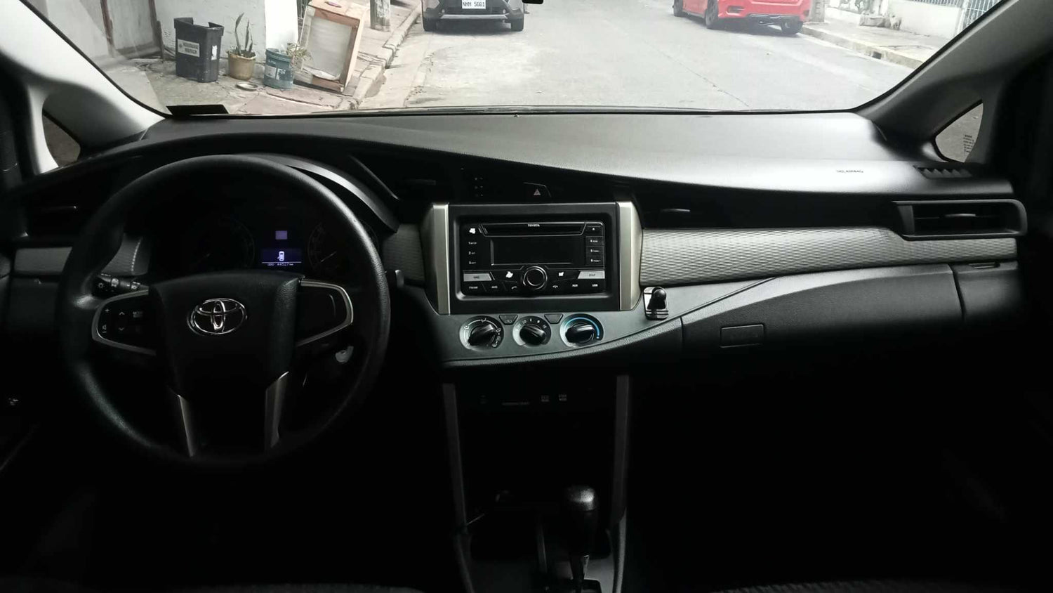 2020 TOYOTA INNOVA E 2.8L DIESEL AUTOMATIC TRANSMISSION - Manila Auto Display