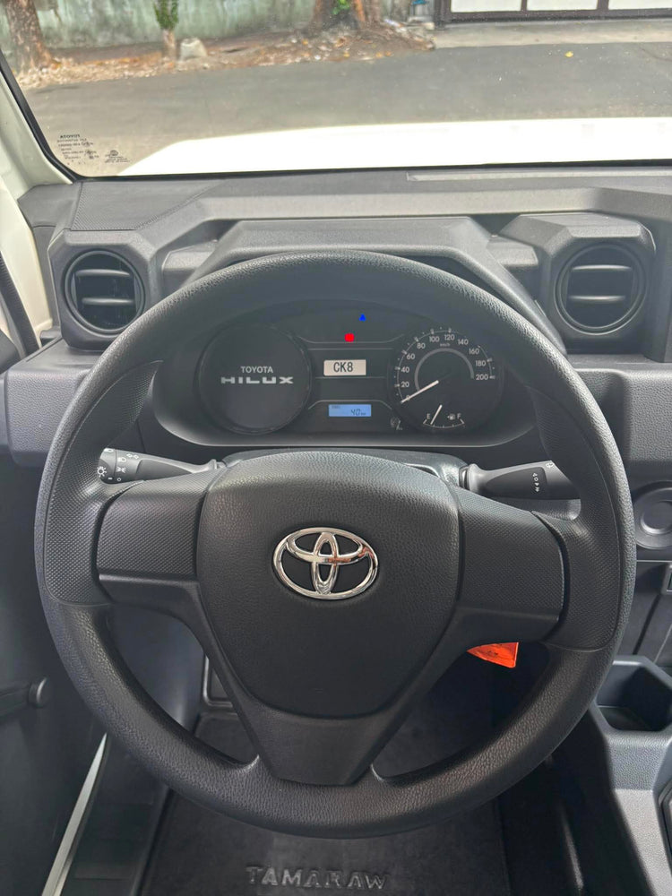 2025 TOYOTA HILUX TAMARAW 2.4L FX DSL MANUAL TRANSMISSION (32KMS)