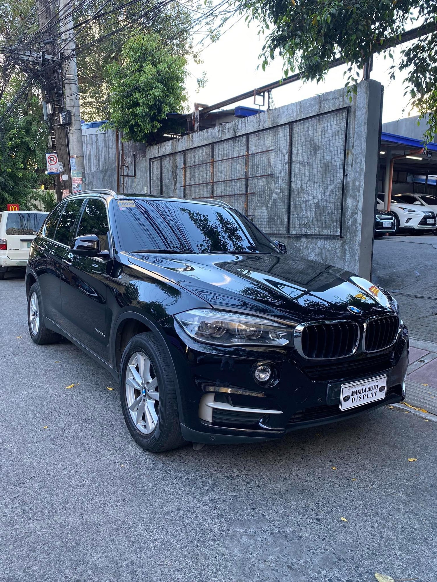 2017 BMW X5 XDRIVE 25D AUTOMATIC TRANSMISSION | Secondhand Used Cars for Sale at Manila Auto Display.