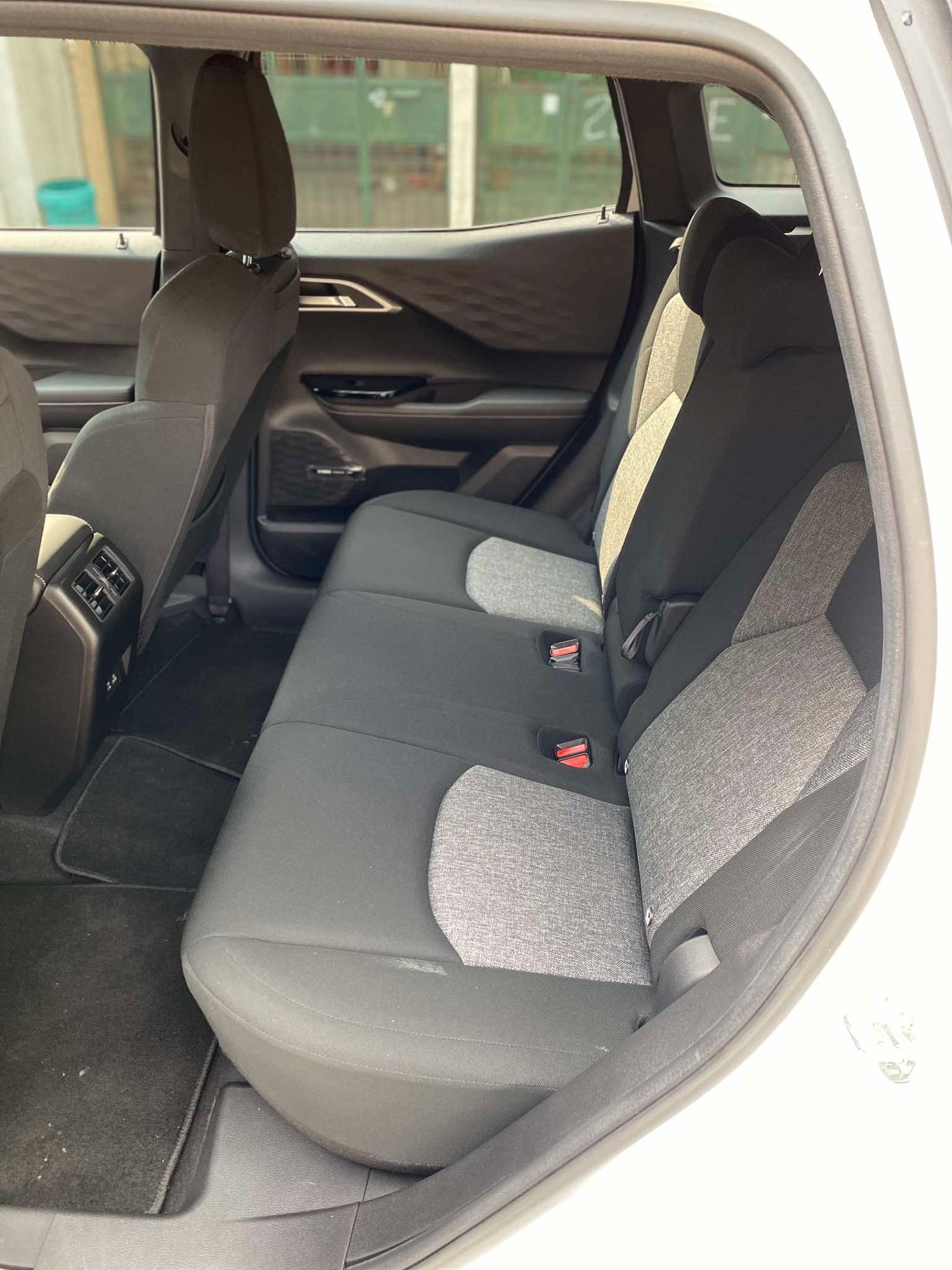 2025 MITSUBISHI XFORCE GLS 1.5LG  2WD AUTOMATIC TRANSMISSION (ALMOST BRAND NEW) MITSUBISHI